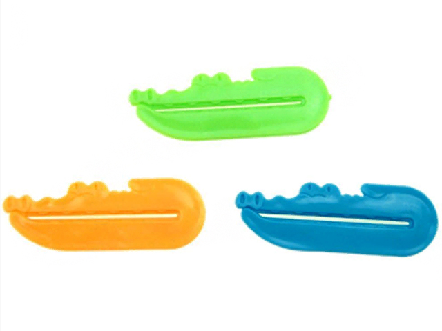 Выдавливатель для зубной пасты "Крокодильчики" 3 цвета