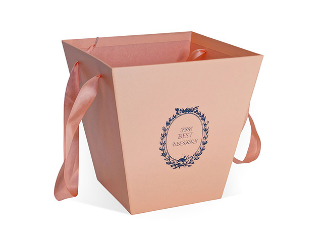 Коробка для цветов "Трапеция" (средняя (трапеция, 250x250x250, персиковый, "Логотип", лента)