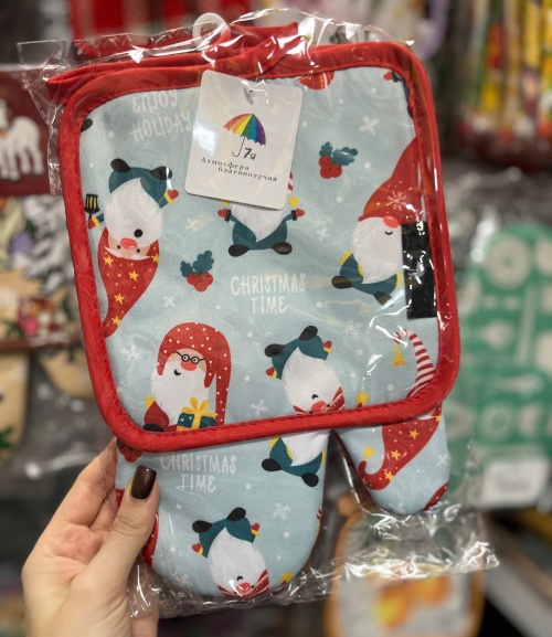 Кухонные наборы с новогодней символикой