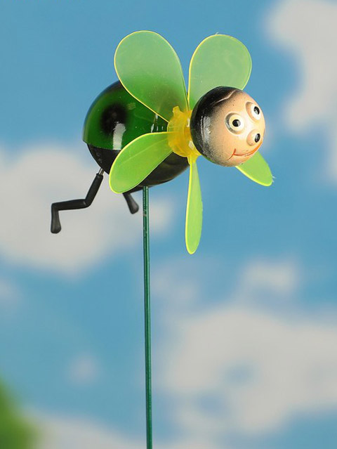 Декор садовый "Веселая пчелка" с пропеллером